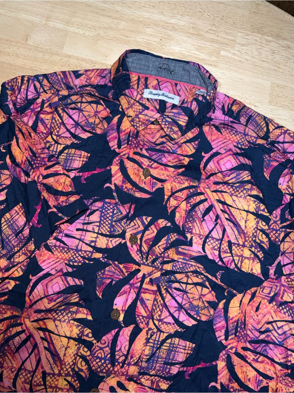 Tommy Bahama Silk Blend Hawaiian Tropical Monstera Print Button Shirt Mens Large